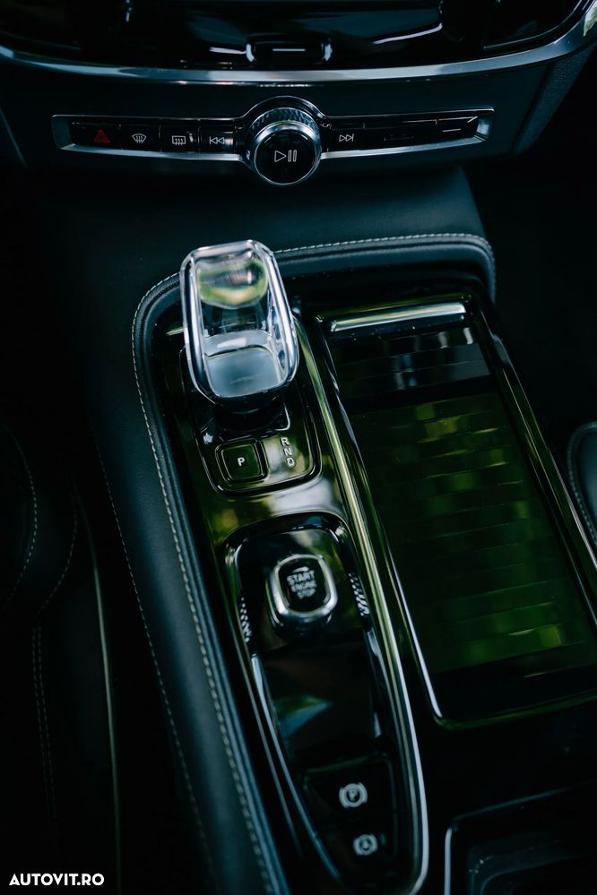 Volvo S90 - 25
