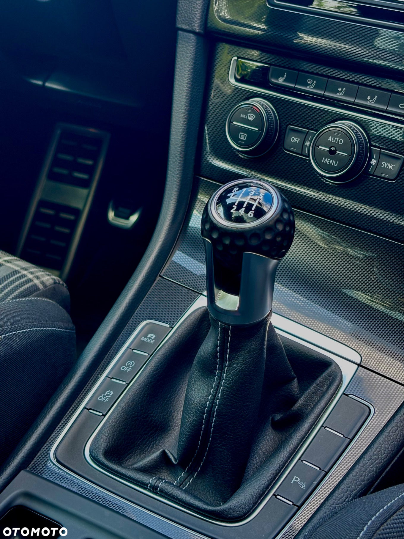 Volkswagen Golf VII 2.0 TDI BMT GTD - 17