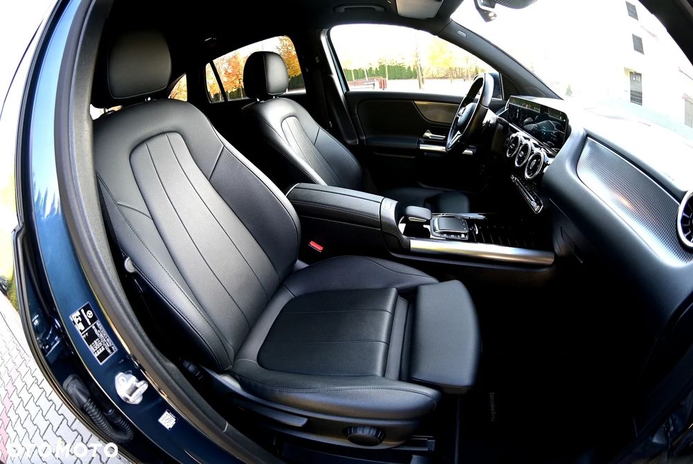 Mercedes-Benz GLA 200 d 8G-DCT Special Edition - 19