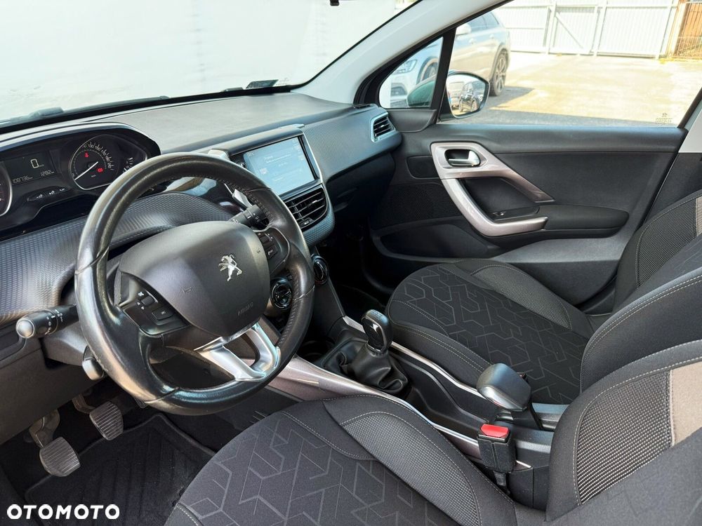 Peugeot 2008 1.2 Pure Tech Access EU6 - 12