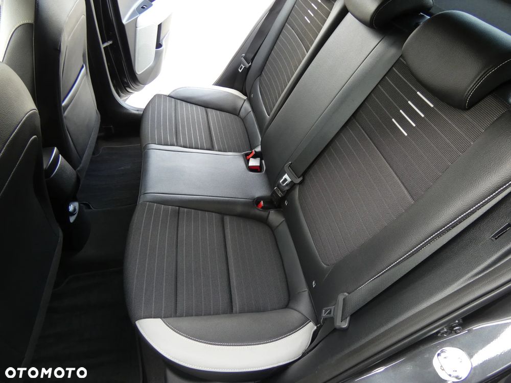 Kia Stonic - 31