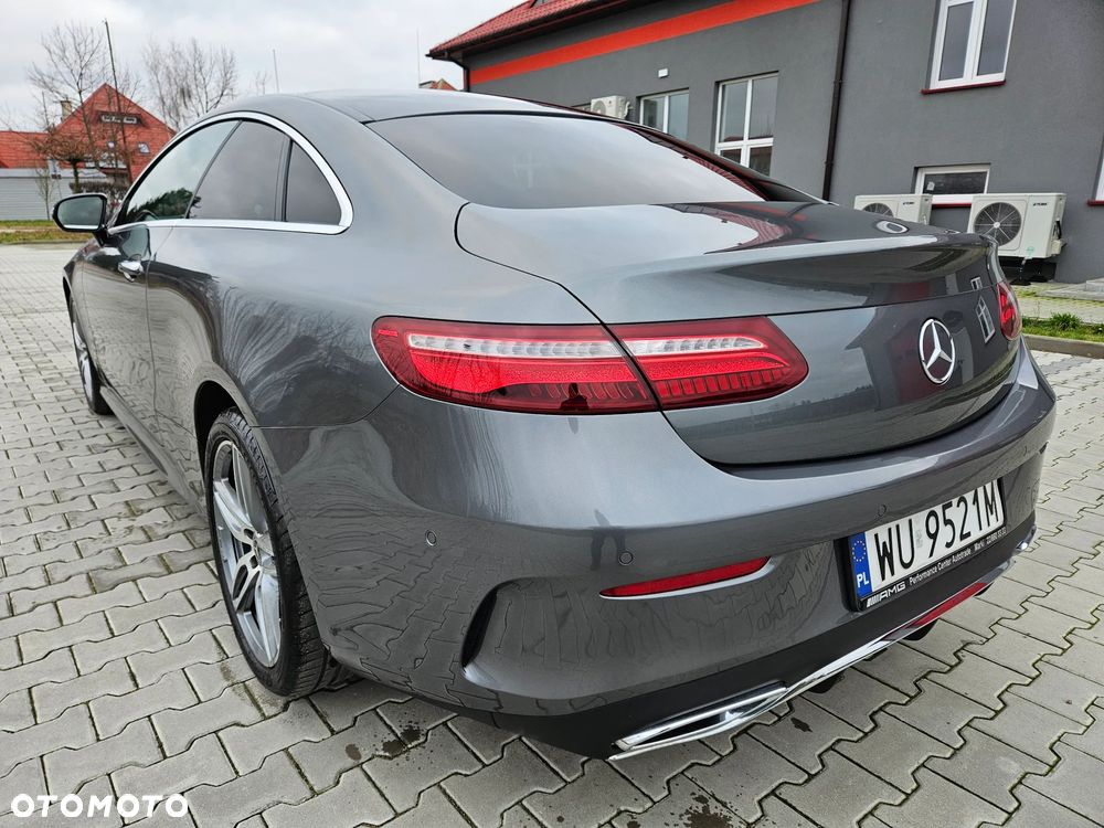 Mercedes-Benz Klasa E 220 d 4Matic 9G-TRONIC AMG Line - 2