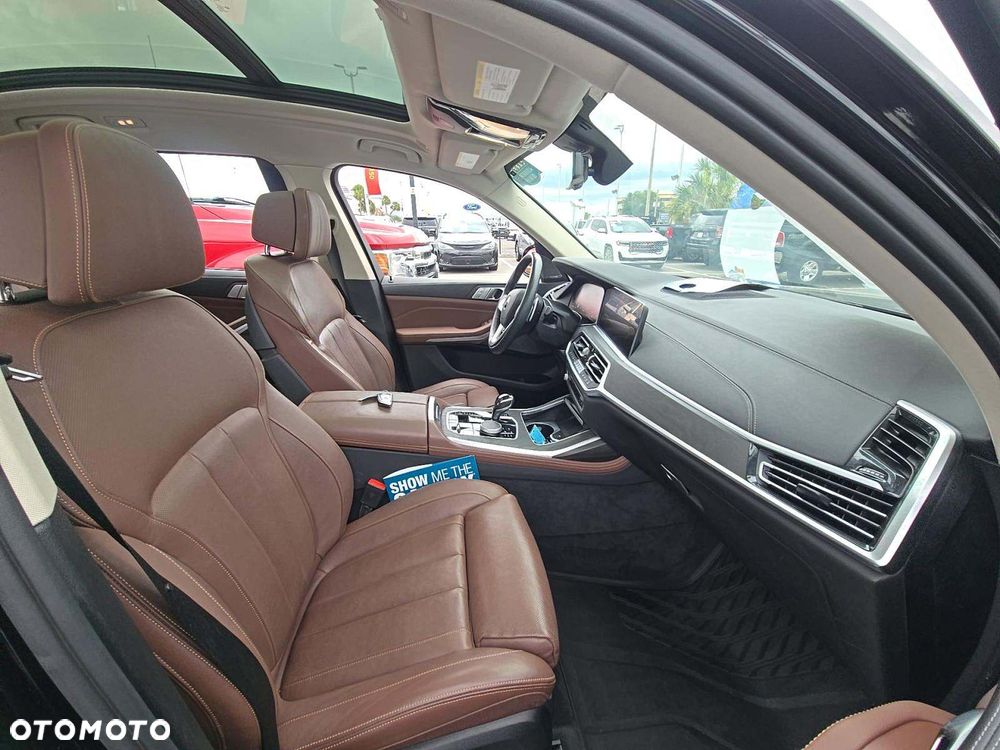BMW X7 xDrive40i - 7