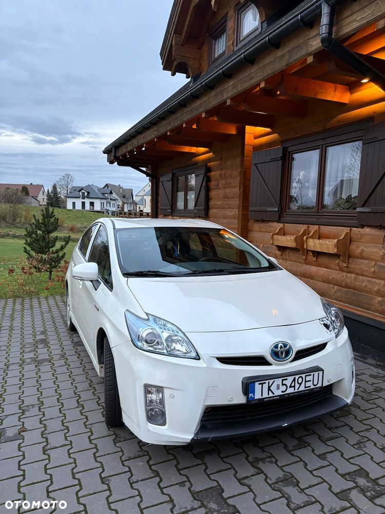 Toyota Prius 1.8 HSD Prestige - 8