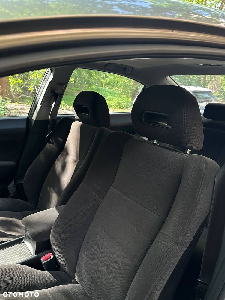 Honda Civic 1.8 Executive - 25