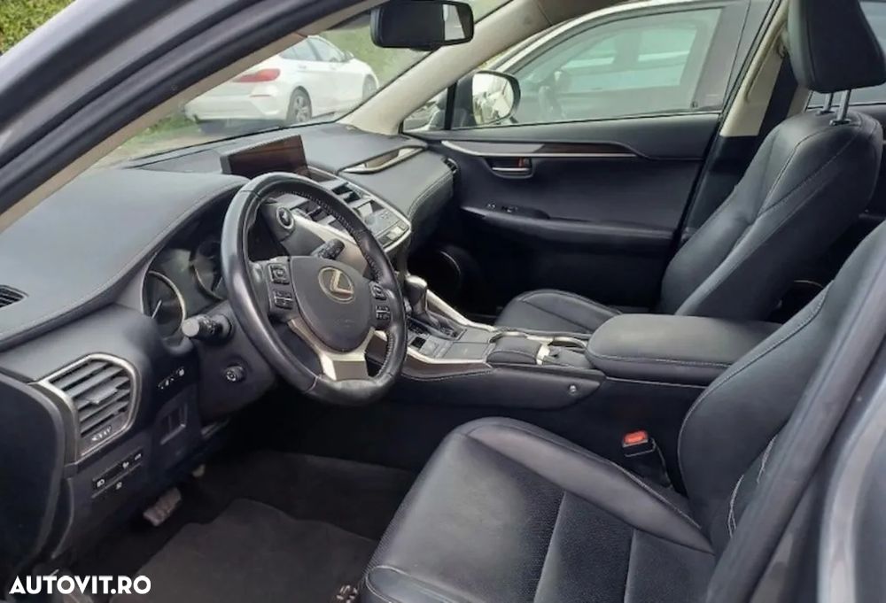 Lexus Seria NX 300h AWD Luxury - 2