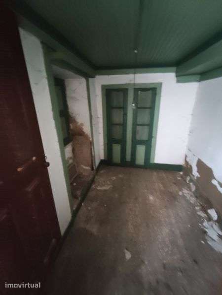 Vende-se Casa Antiga - Grande imagem: 3/8