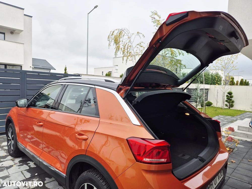 Volkswagen T-Roc - 10