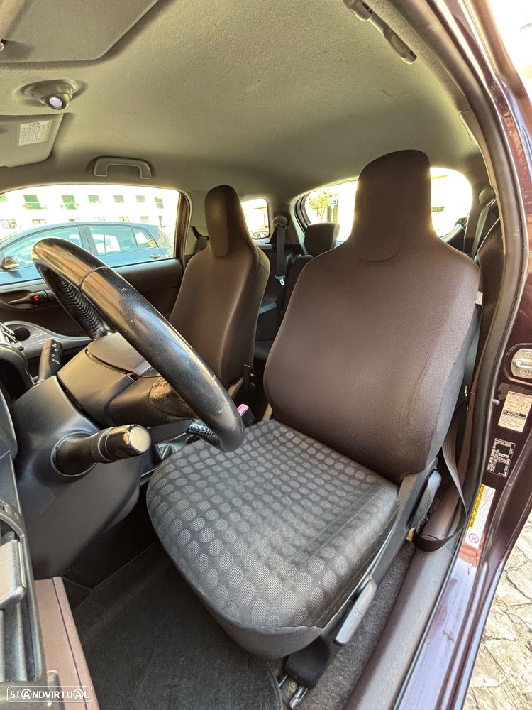 Toyota iQ 1.0 VVT-i 2 NAVI+Bluetooth - 8