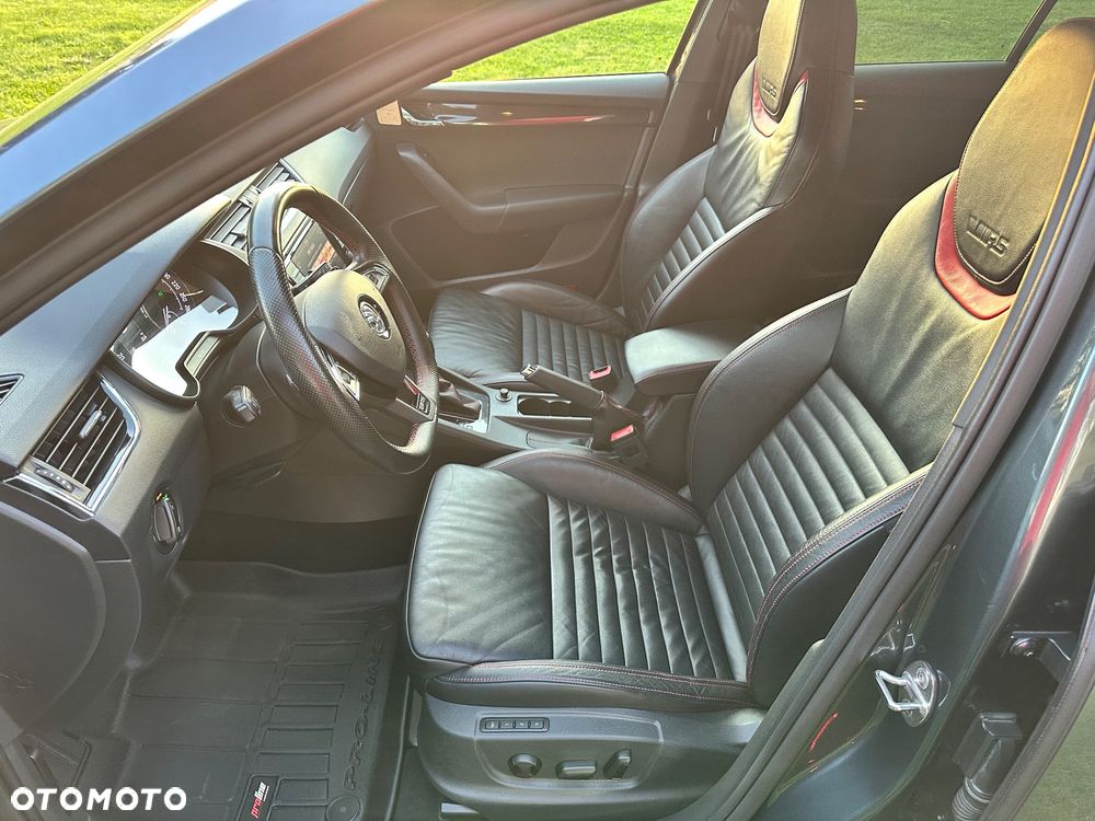 Skoda Octavia 2.0 TSI RS DSG - 6