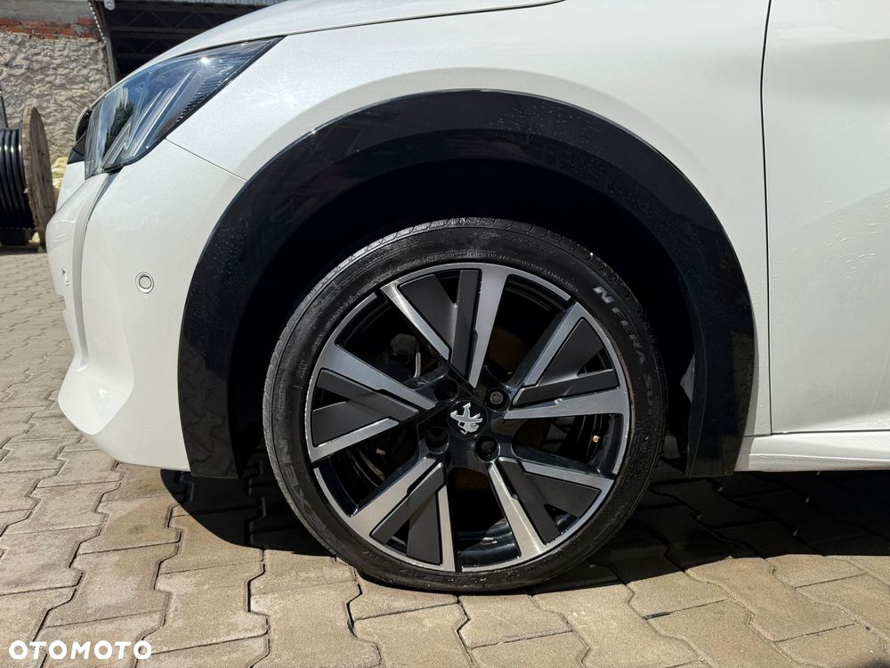 Peugeot 208 1.2 PureTech GT Line S&S - 11
