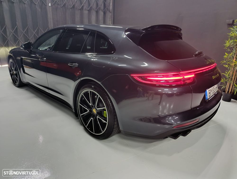 Porsche Panamera Sport Turismo - 4