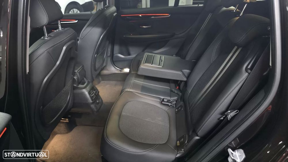 BMW 218 Gran Tourer i 7L Line Sport — fotografia 32