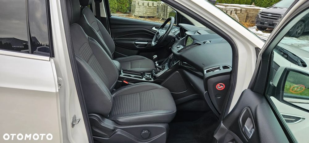 Ford Kuga 2.0 TDCi 4x4 Titanium - 30