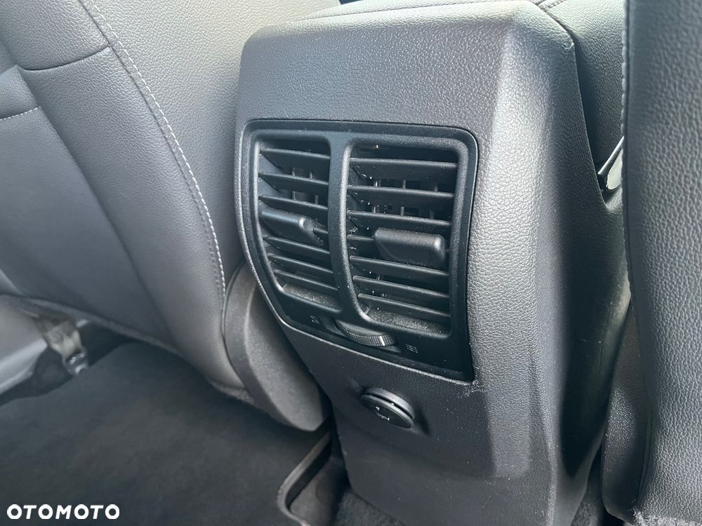 Ford Kuga 2.0 TDCi 4x4 Titanium - 28