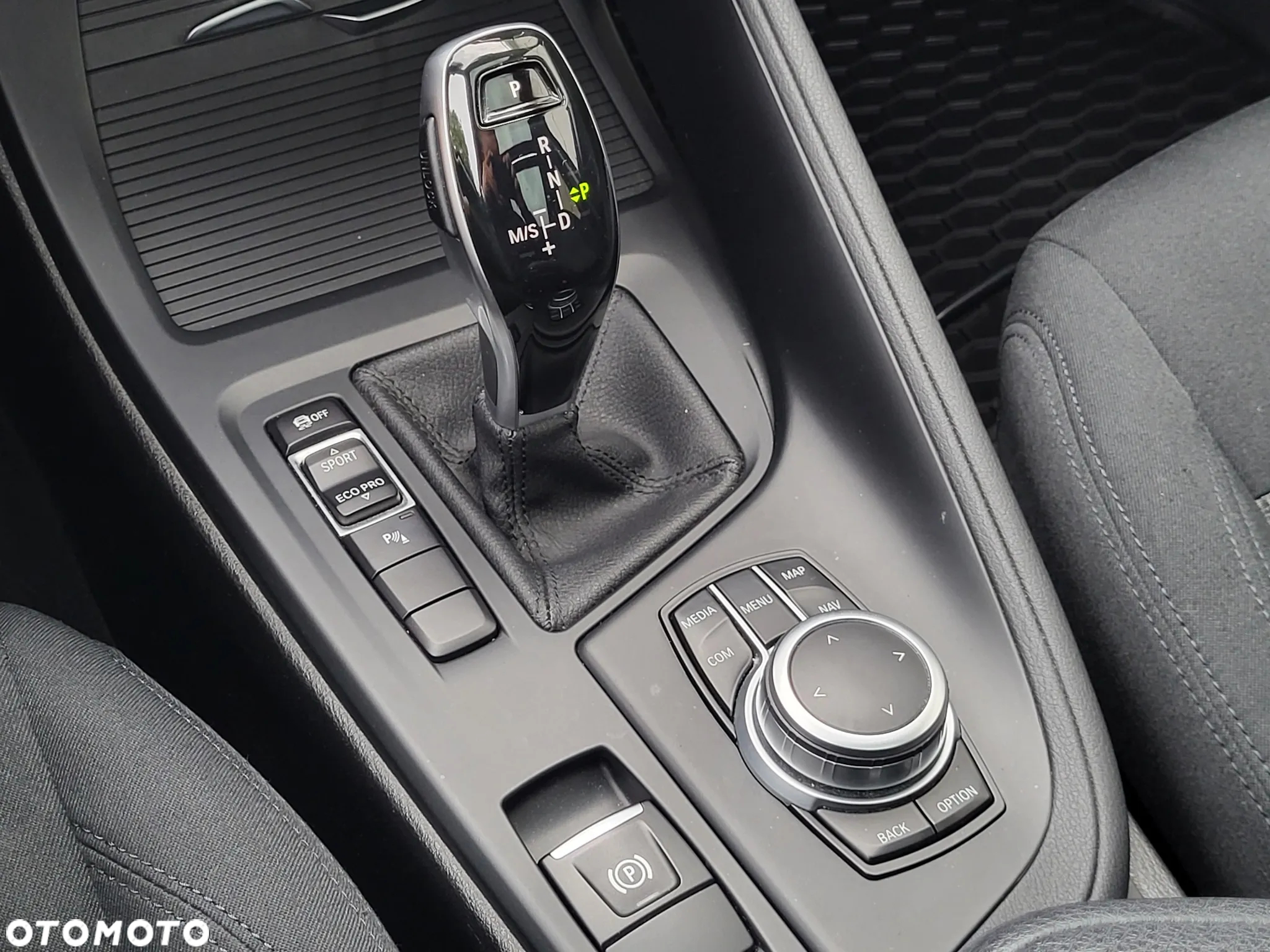 BMW X1 sDrive18d - 14