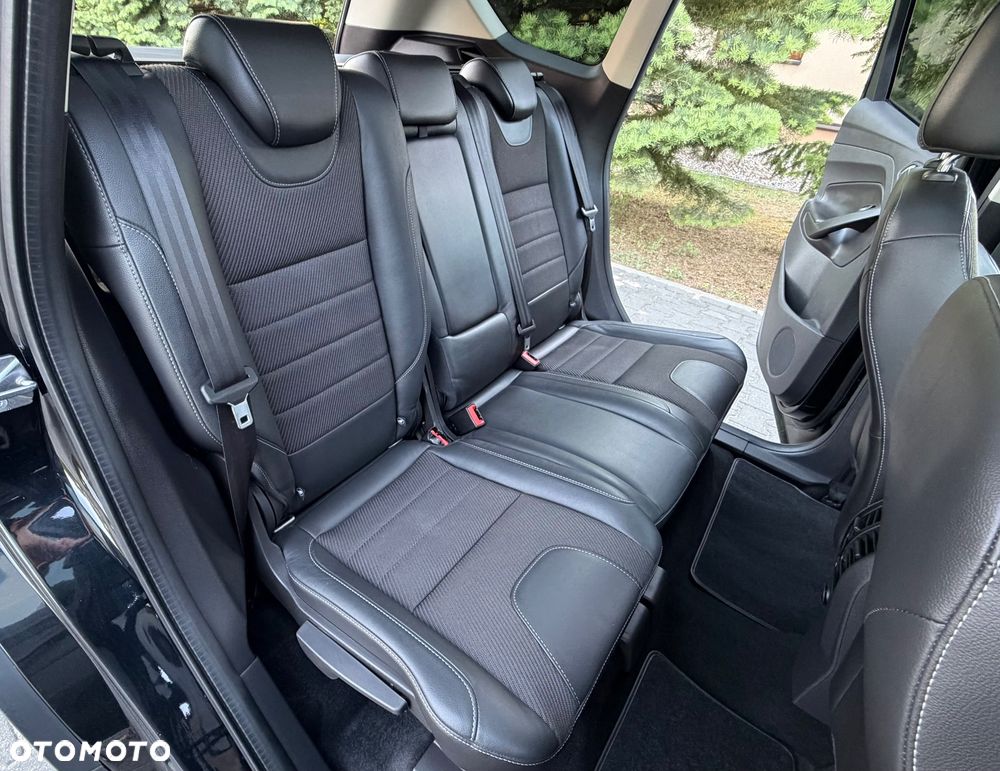 Ford Kuga 2.0 TDCi 4x4 Titanium - 39