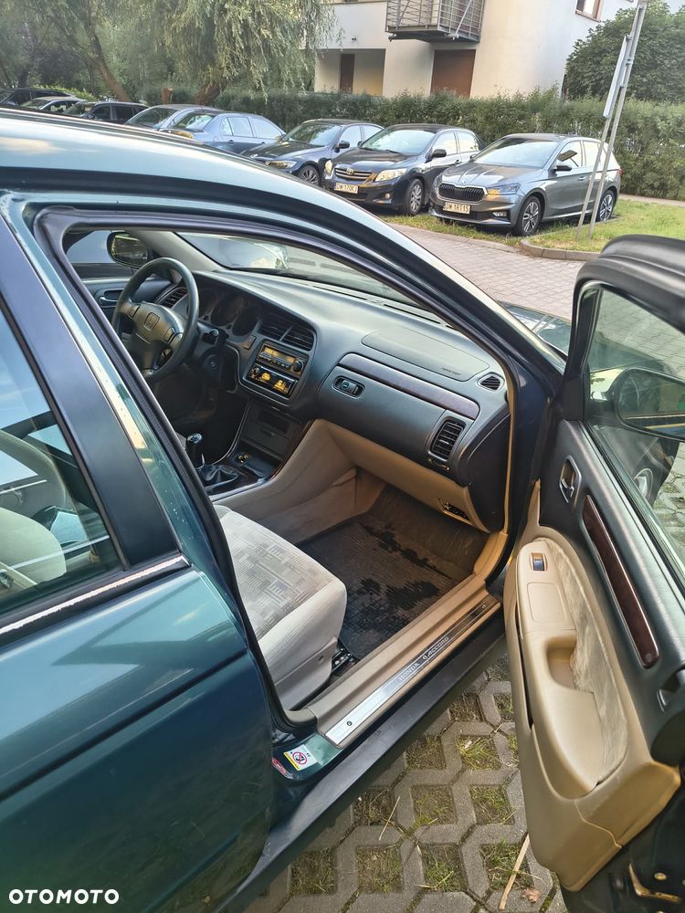 Honda Accord 2.0 ES - 9