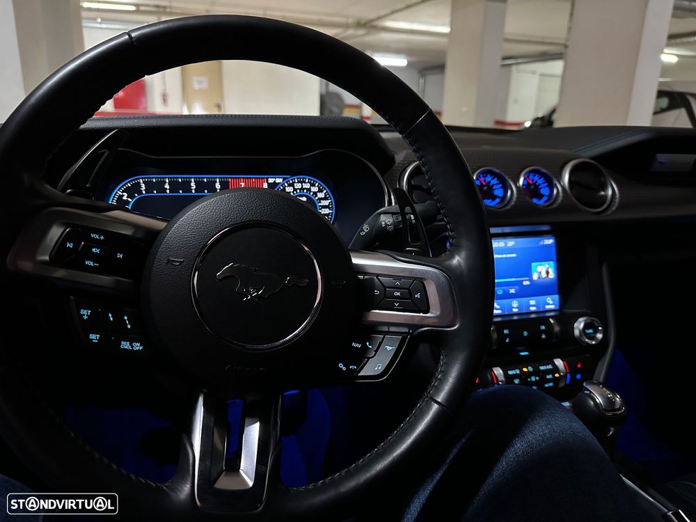 Ford Mustang 2.3 Eco Boost Aut. - 4