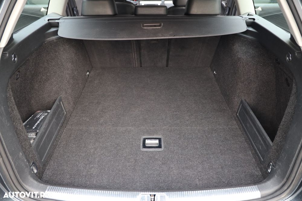 Volkswagen Passat Variant 2.0 TDI BlueMotion Technology Highline - 22