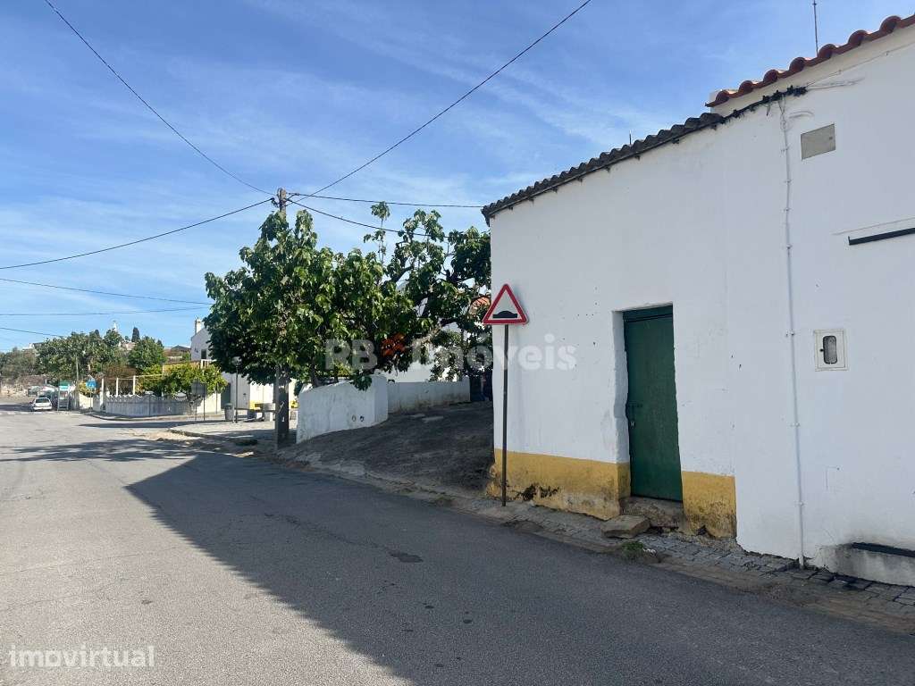 Casa de Aldeia no Centro Histórico de Monte da Pedra - Grande imagem: 2/9