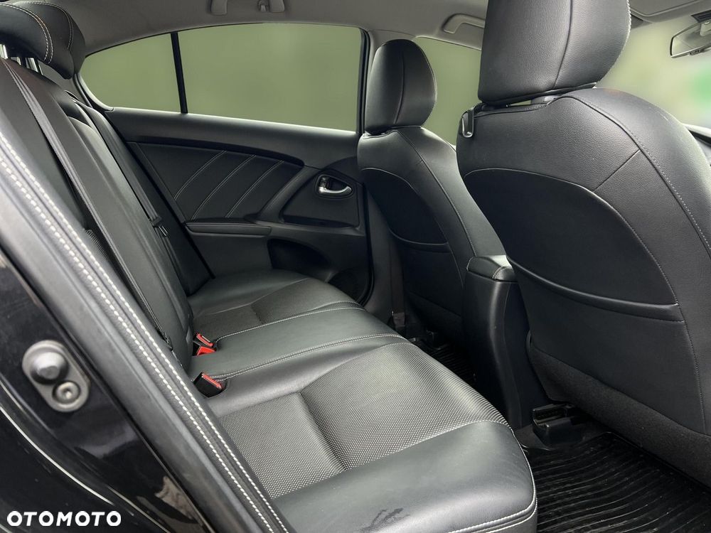 Toyota Avensis 1.8 Premium MS - 13