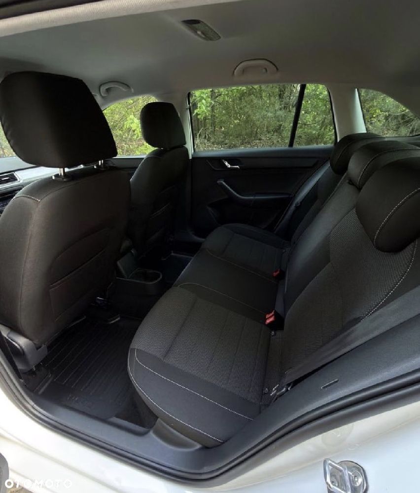 Skoda RAPID - 7