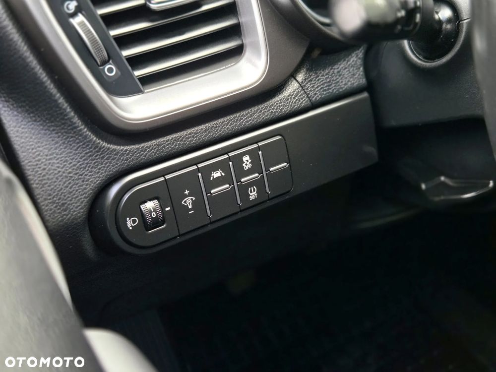 Kia Ceed 1.0 T-GDI M - 30
