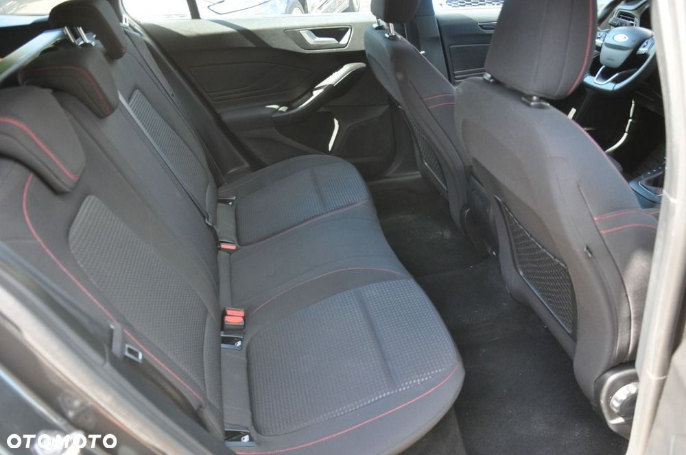 Ford Focus 1.5 EcoBlue Start-Stopp-System ST-LINE - 9