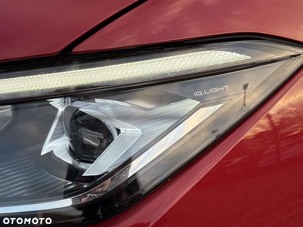 Volkswagen Passat - 36