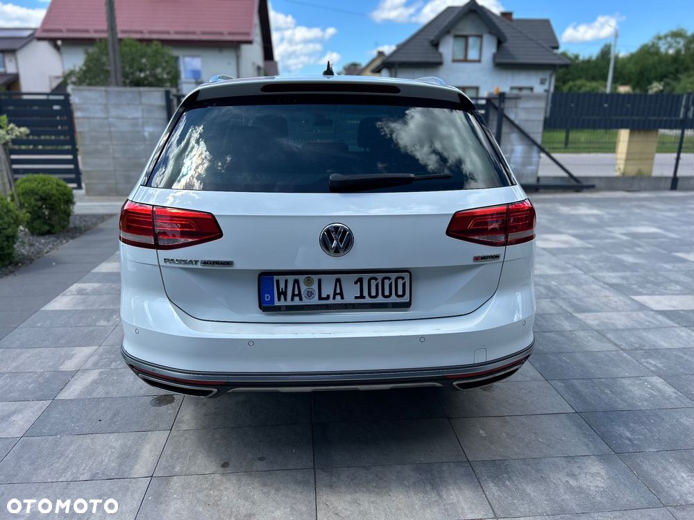 Volkswagen Passat Alltrack 2.0 TDI SCR DSG 4Motion - 14