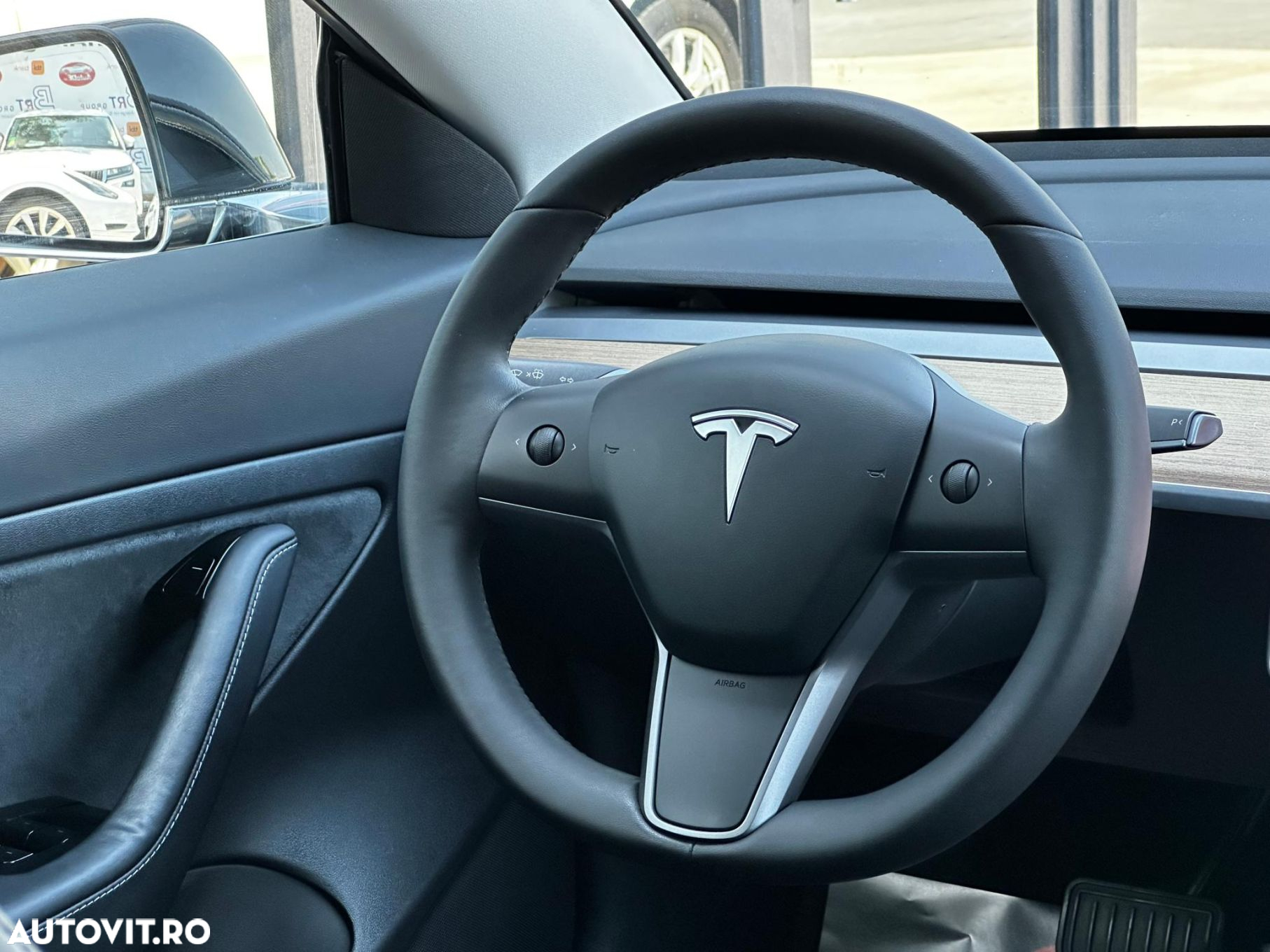 Tesla Model 3 - 9