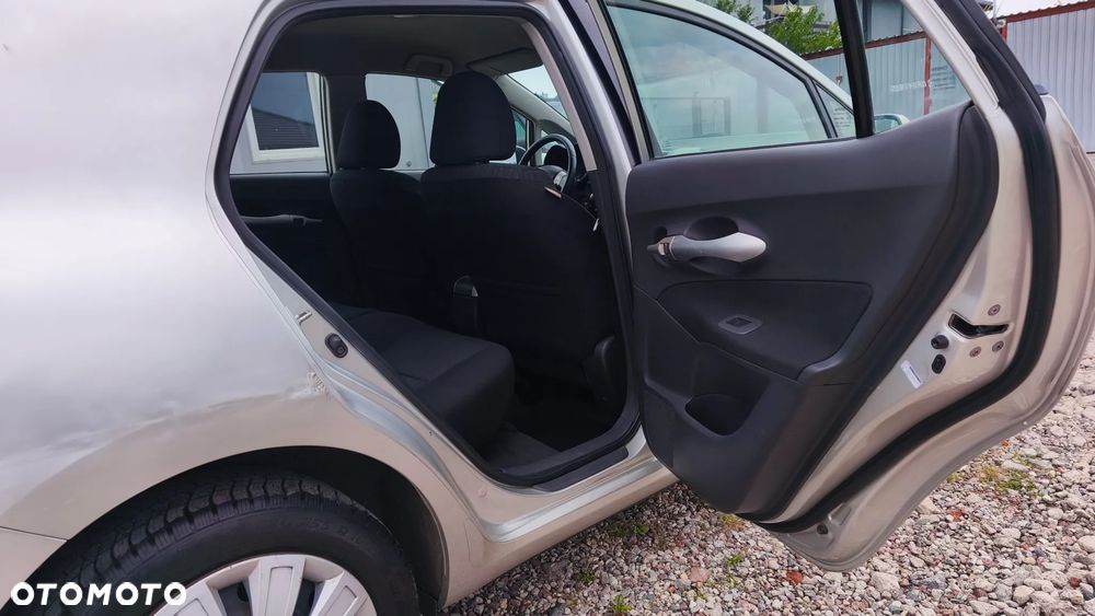 Toyota Auris 2.0 D-4D Luna - 29
