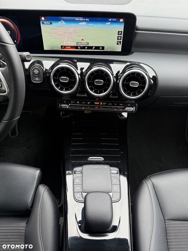 Mercedes-Benz CLA 180 7G-DCT Edition Progressive Line - 30