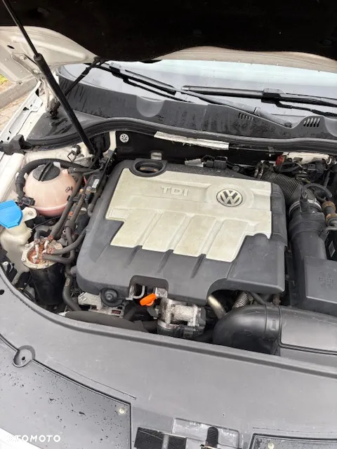 Volkswagen Passat 2.0 TDI Comfortline - 21