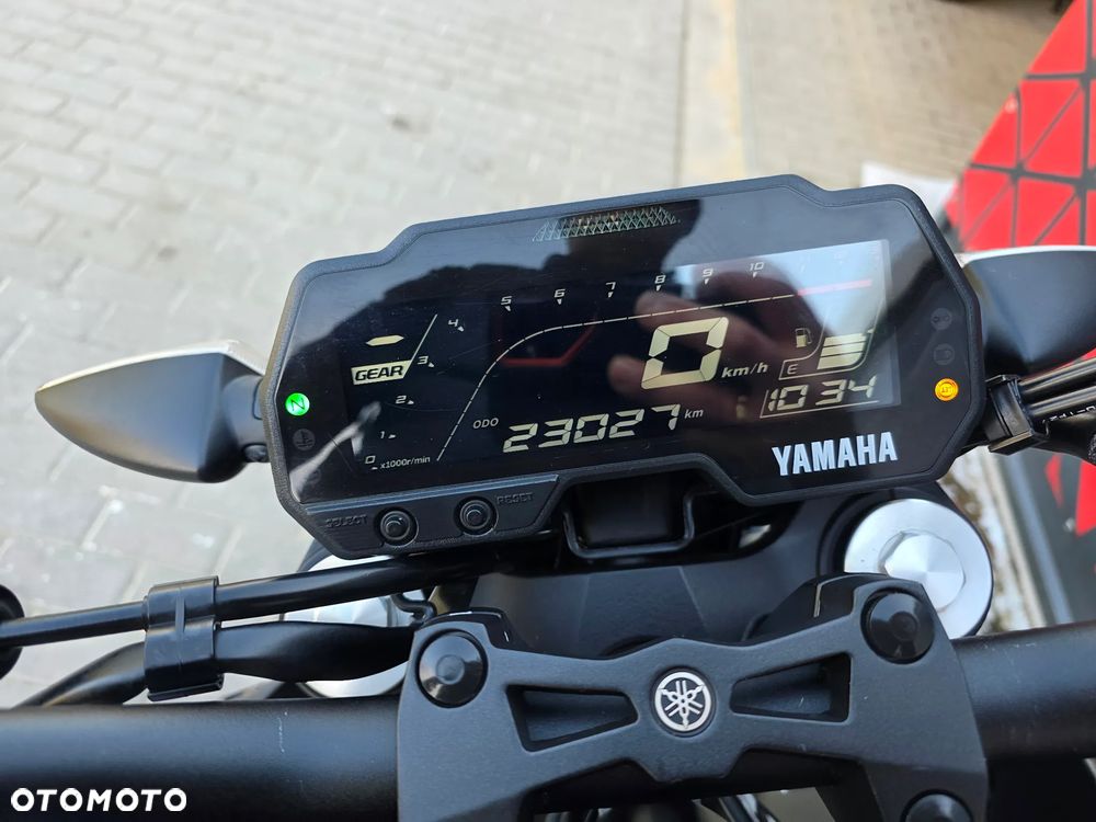 Yamaha MT - 19