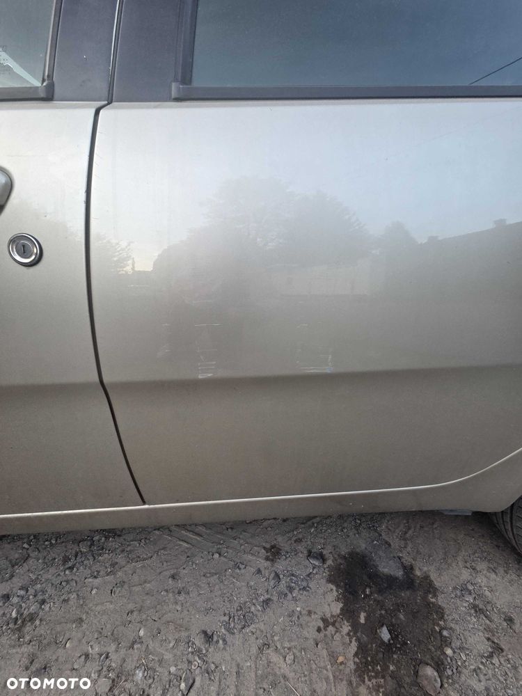 Fiat Punto 2009 photo 3