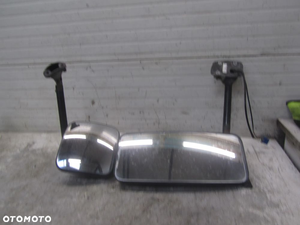 Mercedes Actros MP3 06->lusterko lewy przód UK - 1