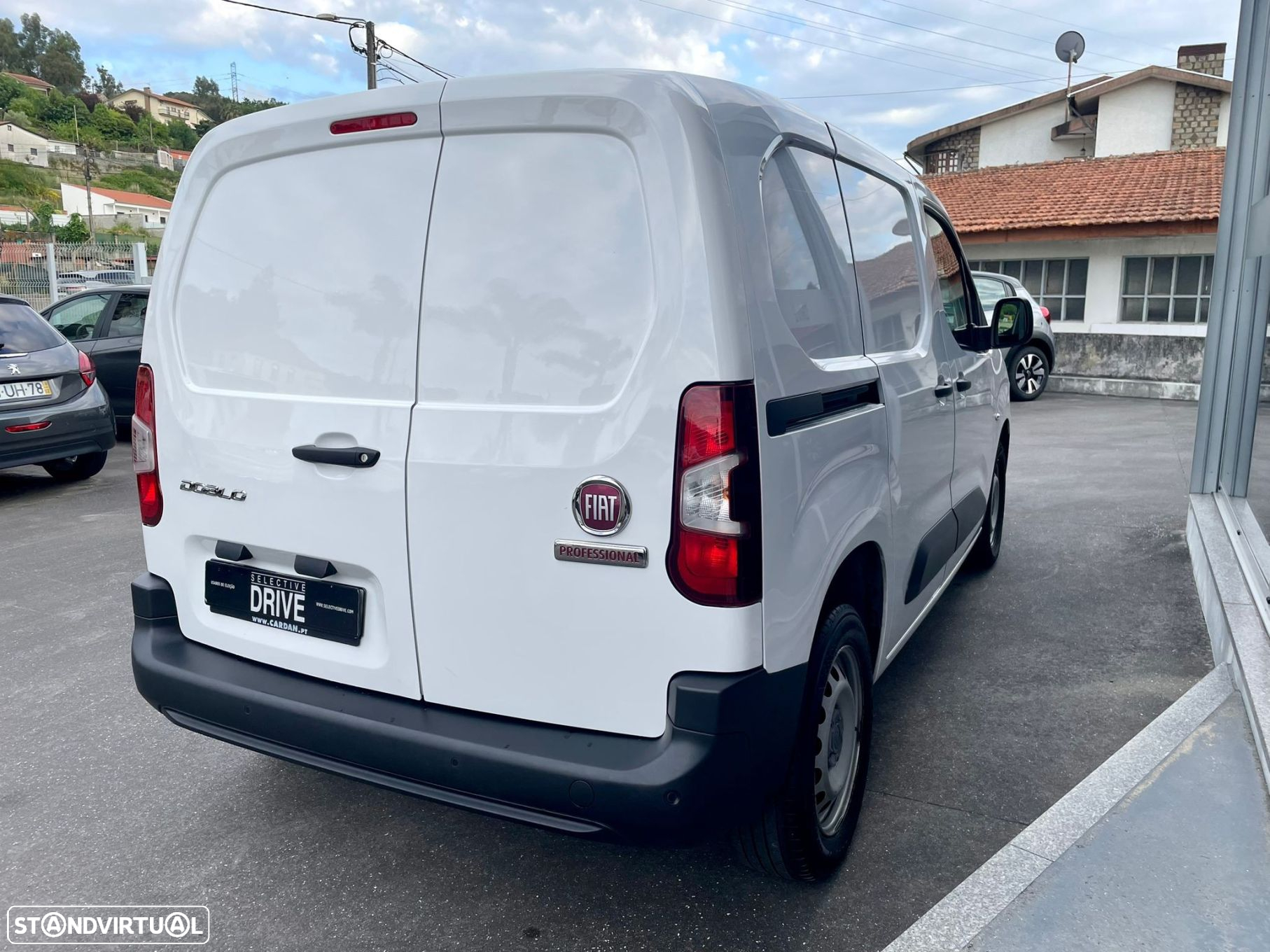Fiat Doblo Outro - 4