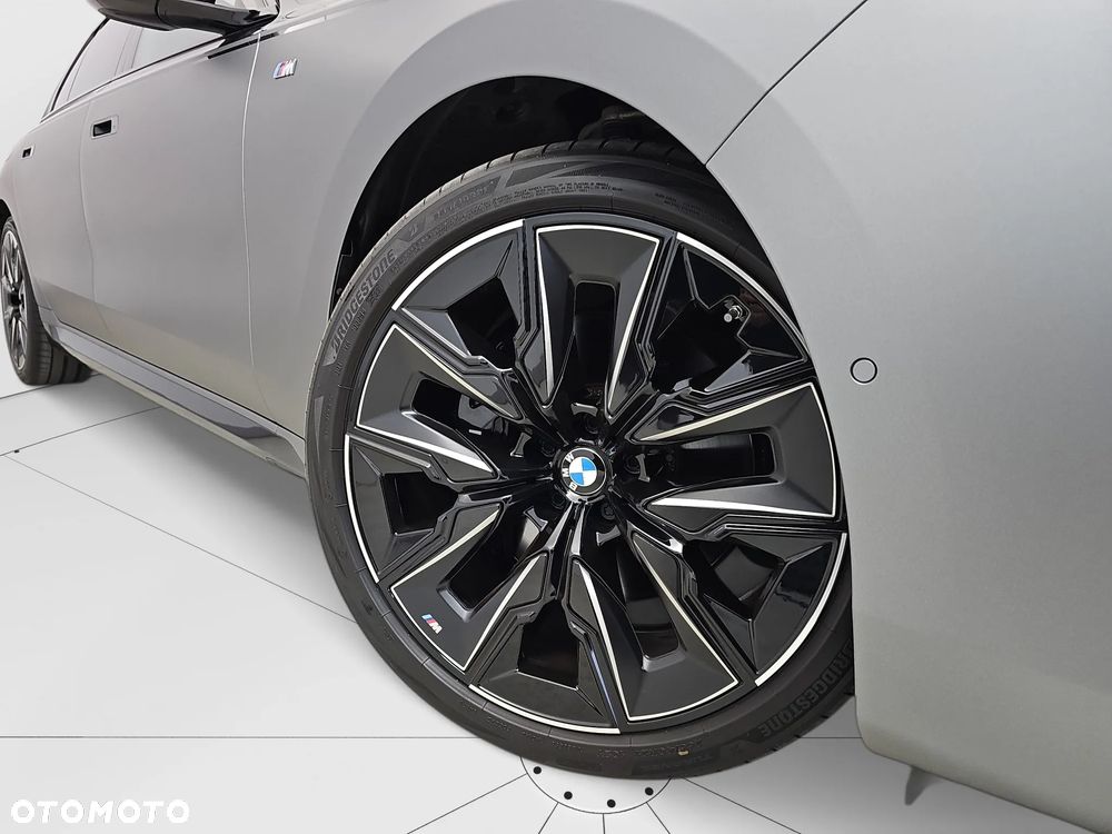 BMW Seria 7 740d xDrive mHEV sport - 27