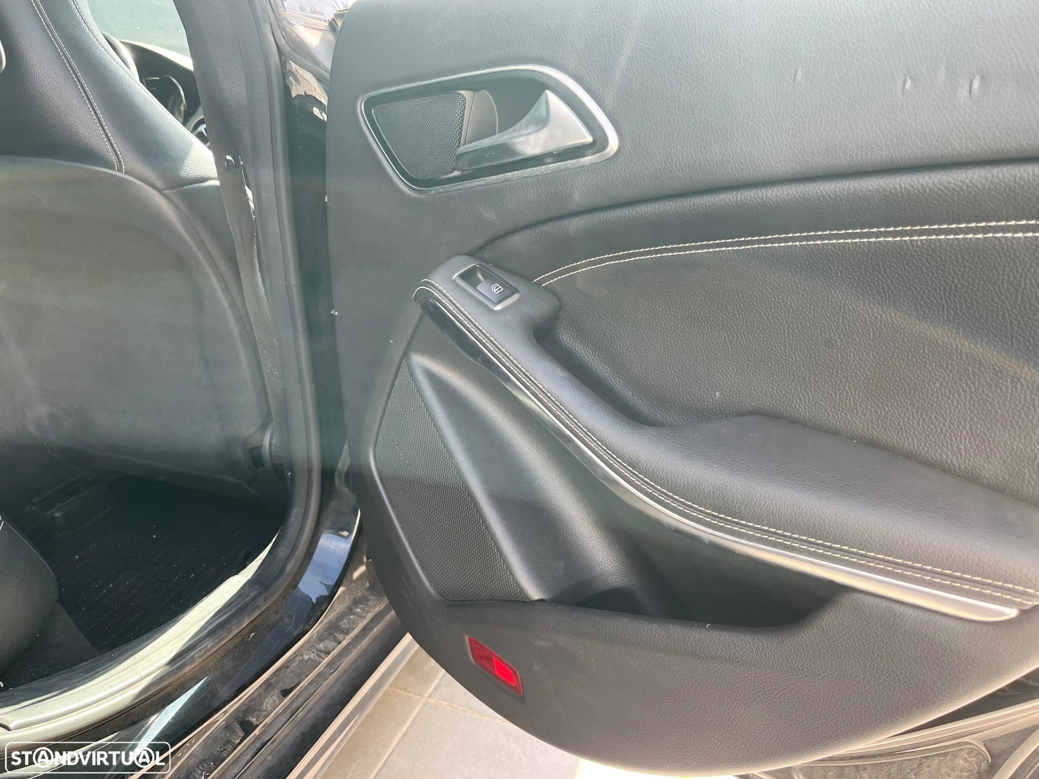 Mercedes-Benz CLA 200 d Shooting Brake Urban - 18