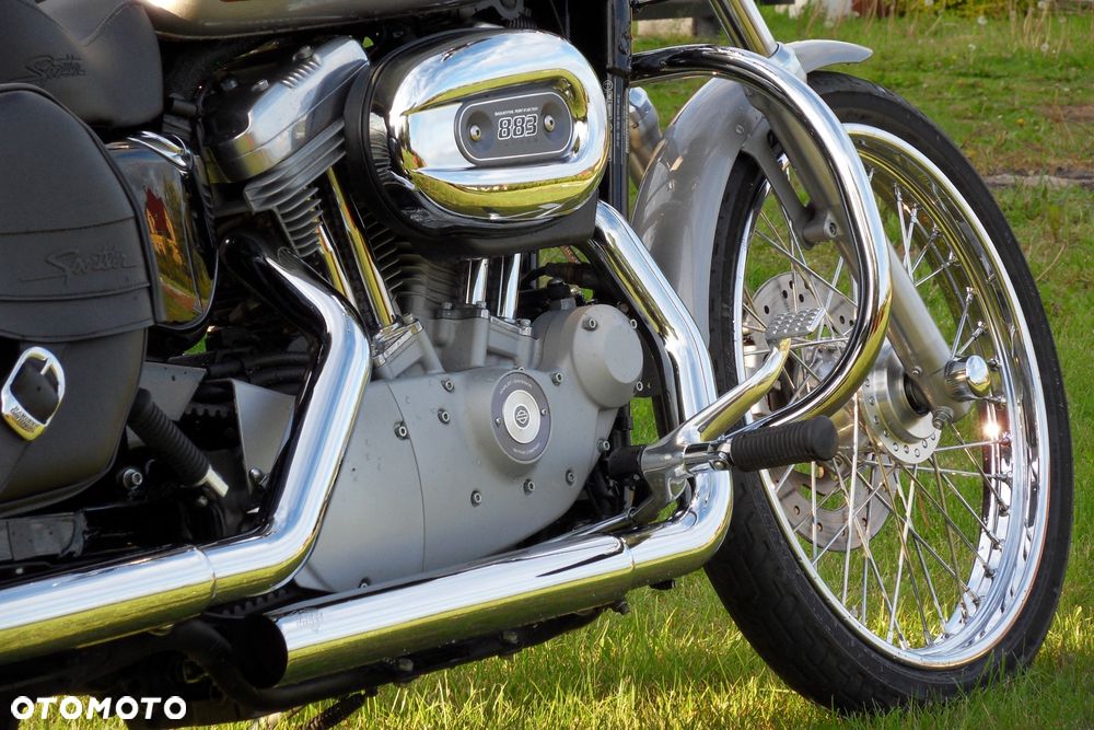 Harley-Davidson Sportster Custom 883C - 6