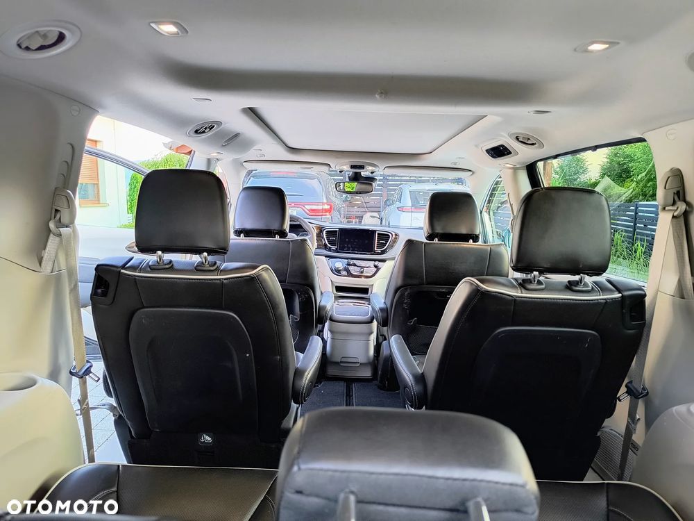Chrysler Pacifica - 18