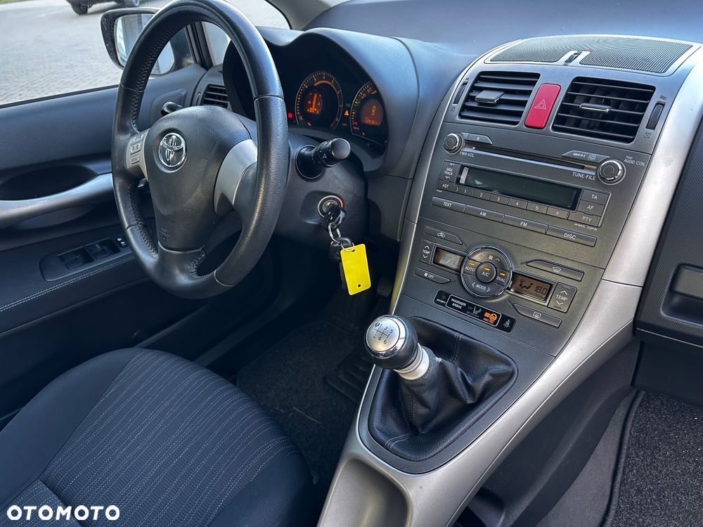 Toyota Auris 1.6 Life+ - 12
