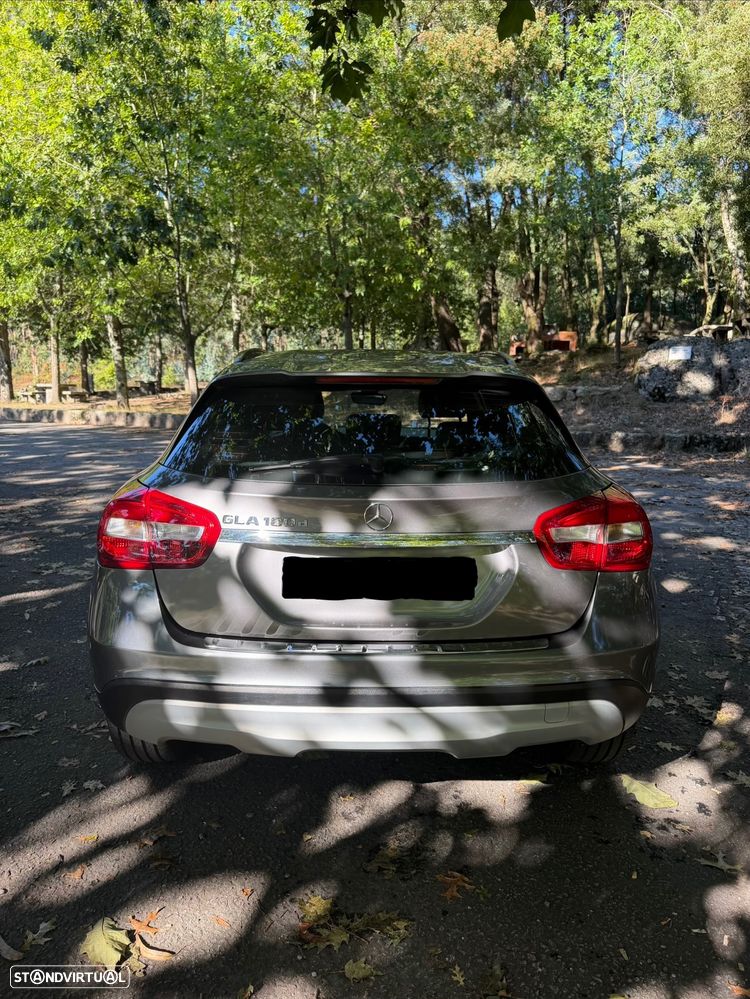 Mercedes-Benz GLA 180 (CDI) d 7G-DCT Urban - 5