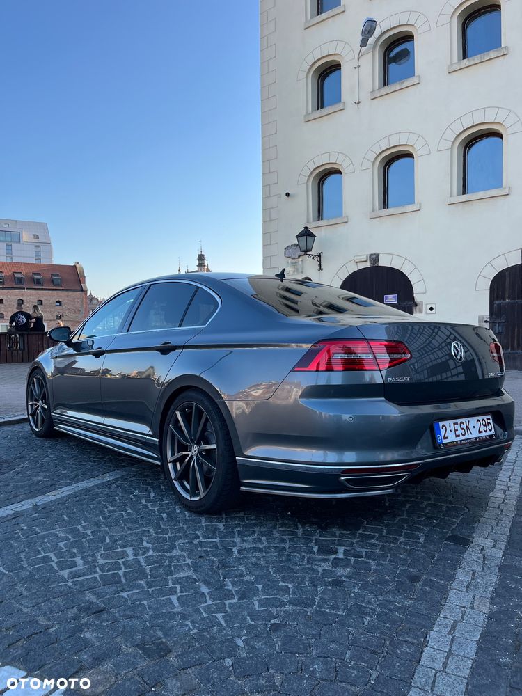 Volkswagen Passat - 16