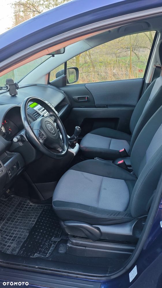 Mazda 5 - 8