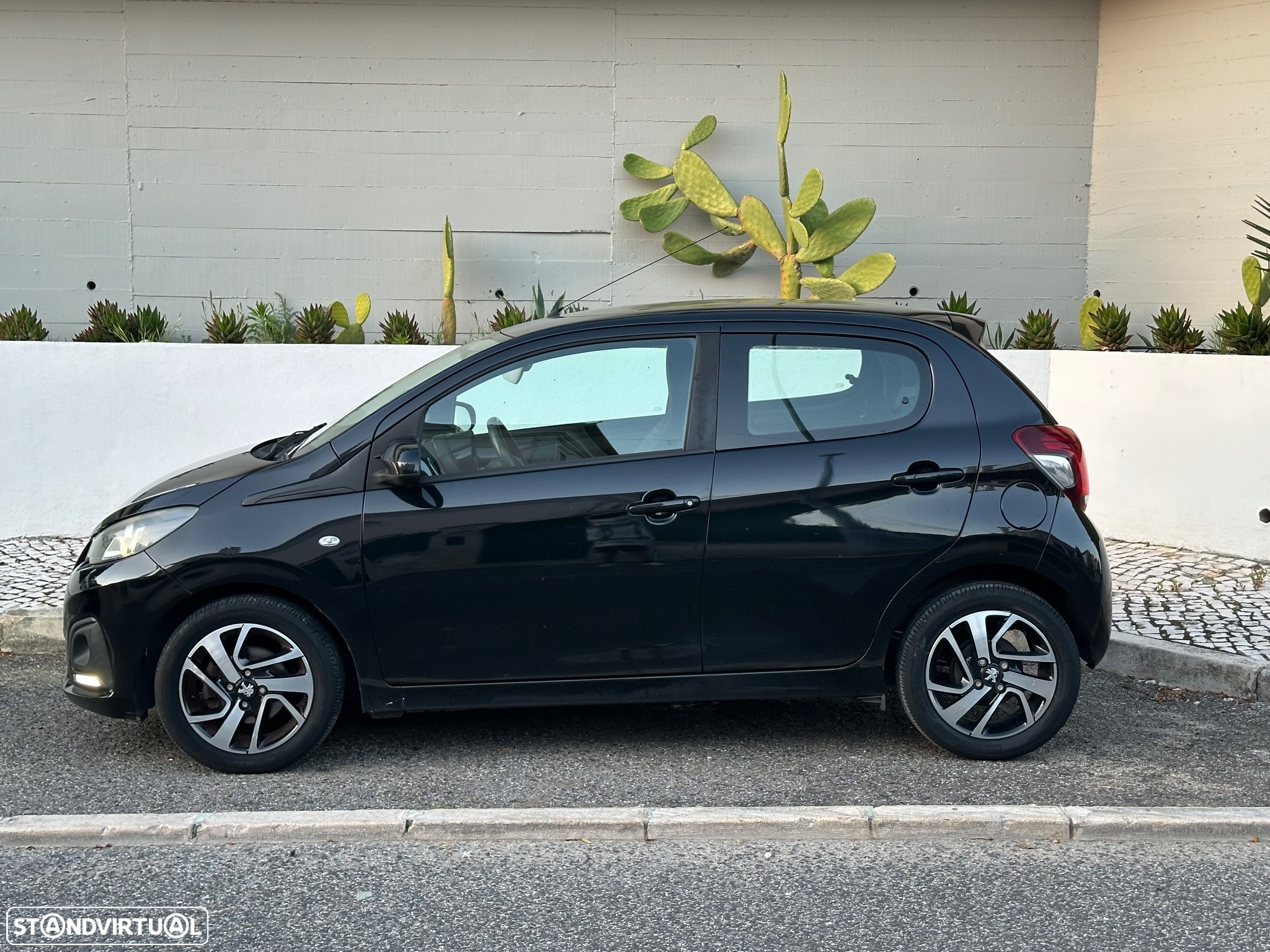 Peugeot 108 1.0 VTi Allure - 26