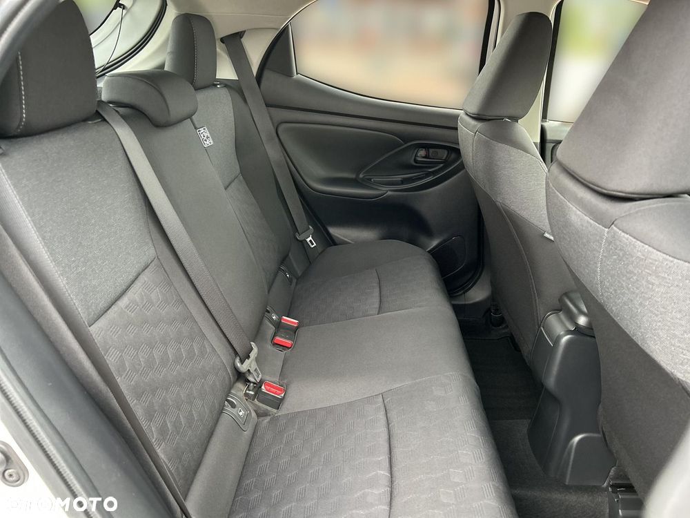 Toyota Yaris Hybrid 1.5 Style - 25