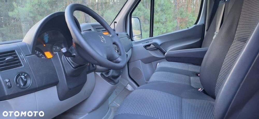Mercedes-Benz Sprinter - 12